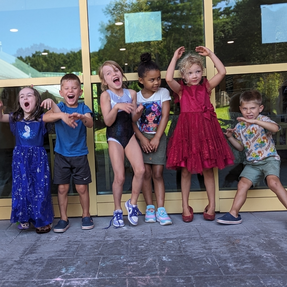 children dress up